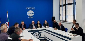 Министърът на младежта и спорта…